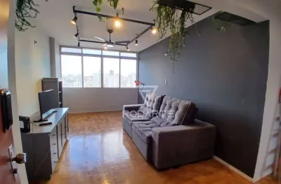 Apartamento reformado de 2 dormitórios em frente à catedral – 94m² | vista deslumbrante para o centro