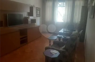 Apartamento à venda com 2 quartos no condomínio edifício miragaya, rio de janeiro - rj