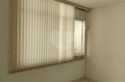 Sala comercial à venda ou para alugar no condomínio centro comercial senas pena, rio de janeiro - rj