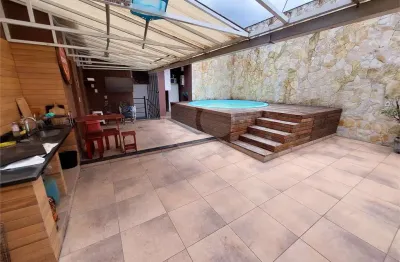 Casa de vila à venda com 4 quartos no condomínio casa de vila., rio de janeiro - rj