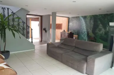 Casa com 3 quartos à venda na Estrada dos Bandeirantes, --, Jacarepaguá, Rio de Janeiro