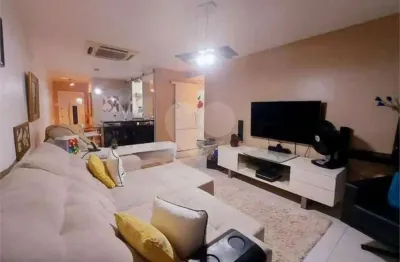 Apartamento à venda com 3 quartos, sendo 2 suítes,  no condomínio do edifício mato grosso, rio de janeiro - rj