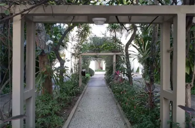 Apartamento à venda com 2 quartos no condomínio do edificio camus e balency, rio de janeiro - rj