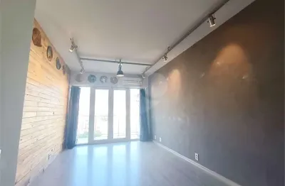 Apartamento à venda com 2 quartos no condomínio edificio gladys, rio de janeiro - rj