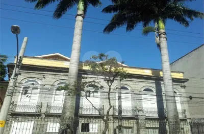 Prédio inteiro à venda ou para locação em rio comprido - rj