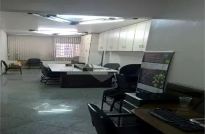 Sala comercial à venda ou para alugar no condomínio comercio industria, rio de janeiro - rj