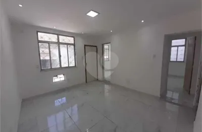 Casa térrea com 3 quartos à venda em vila isabel - rj