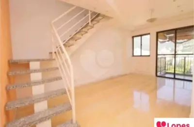 Duplex à venda com 3 quartos, sendo 1 suíte,  no condomínio edificio juscelino kubitschek, rio de janeiro - rj