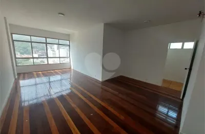 Apartamento à venda com 3 quartos, sendo 1 suíte,  no condomínio edifício infante dom manuel, rio de janeiro - rj
