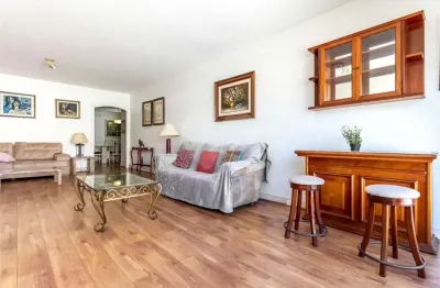 Apartamento à venda com 3 quartos, sendo 1 suíte,  no condomínio Bulhões de Carvalho, Rio de Janeiro - RJ