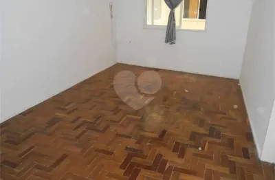 Apartamento à venda com 1 quarto, sendo 1 suíte,  no condomínio edifício comendador casemiro costa, rio de janeiro - rj