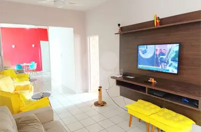 Apartamento à venda com 2 quartos no condomínio do edifício joão de aquino, rio de janeiro - rj