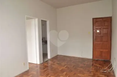 Apartamento à venda com 1 quarto, sendo 1 suíte,  no condomínio edifício comendador casemiro costa, rio de janeiro - rj