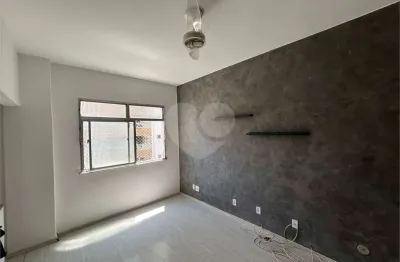 Apartamento à venda com 2 quartos no condomínio Torres Sena, Rio de Janeiro - RJ