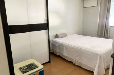 Apartamento à venda com 2 quartos, sendo 1 suíte,  no condomínio manoel gomes cruz, rio de janeiro - rj