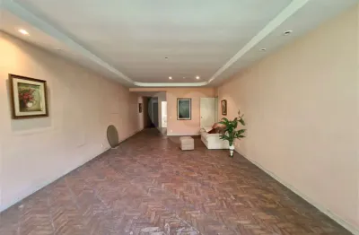 Apartamento à venda ou para alugar com 3 quartos, sendo 1 suíte,  no condomínio do Edifício Santa Eugênia, Rio de Janeiro - RJ