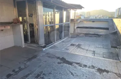 Cobertura à venda com 2 quartos, sendo 1 suíte,  no condomínio mont blanc, rio de janeiro - rj