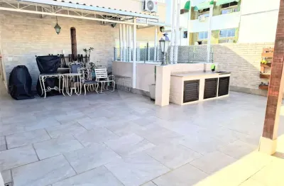 Cobertura à venda com 3 quartos, sendo 1 suíte,  no condomínio General Canabarro, Rio de Janeiro - RJ