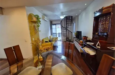 Cobertura à venda com 3 quartos, sendo 1 suíte,  no condomínio Edifício Aquarius, Rio de Janeiro - RJ