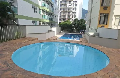 Apartamento à venda com 2 quartos no condomínio do edifício marupiara, rio de janeiro - rj