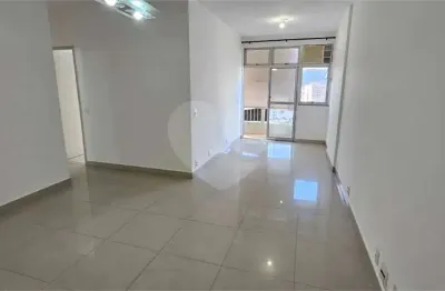 Apartamento à venda com 2 quartos, sendo 1 suíte,  no condomínio conde de bonfim, rio de janeiro - rj