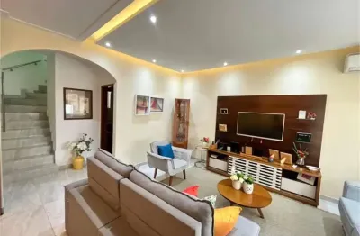 Casa de vila à venda com 4 quartos, sendo 2 suítes,  em tijuca, rio de janeiro - rj