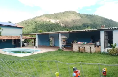 Sítio à venda com 4 quartos, sendo 3 suítes,  em caxito, maricá - rj