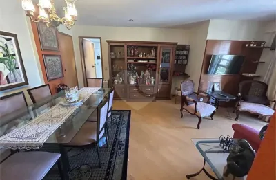 Cobertura à venda com 4 quartos, sendo 1 suíte,  no condomínio Edificio Vivence, Rio de Janeiro - RJ