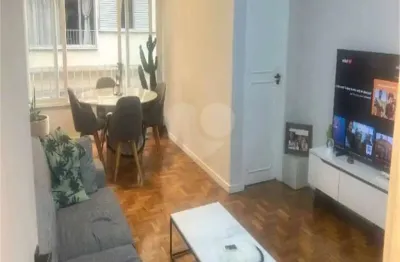 Apartamento à venda com 3 quartos, sendo 1 suíte,  no condomínio Edifício Gurupa, Rio de Janeiro - RJ