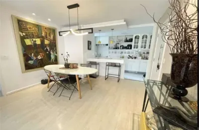 Apartamento à venda com 4 quartos, sendo 1 suíte,  no condomínio Parque DA Tijuca, Rio de Janeiro - RJ