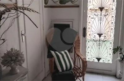 Apartamento à venda com 3 quartos, sendo 1 suíte,  no condomínio do edifício miriam, rio de janeiro - rj