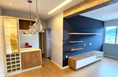 Apartamento à venda com 2 quartos, sendo 1 suíte,  no condomínio Edifício San Remo, Rio de Janeiro - RJ