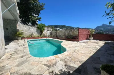 Casa à venda com 3 quartos, sendo 1 suíte,  em Santa Teresa, Rio de Janeiro, RJ