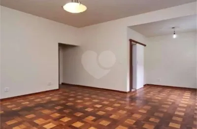Apartamento à venda com 2 quartos, sendo 1 suíte,  no condomínio Esmoriz, Rio de Janeiro - RJ