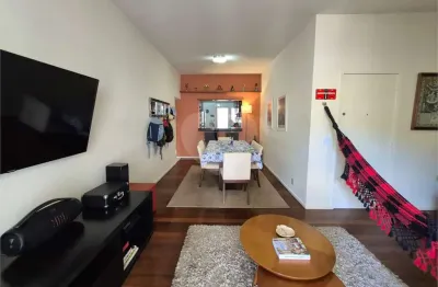 Apartamento à venda com 3 quartos, sendo 1 suíte,  no condomínio Do Edifício João Segadas Vianna, Rio de Janeiro - RJ