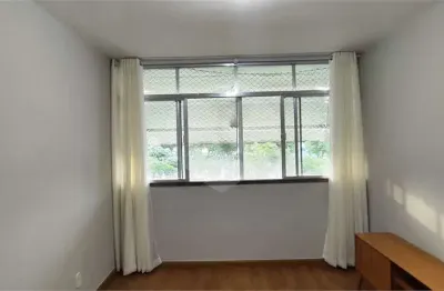 Apartamento à venda com 2 quartos no condomínio Do Edifício Amaury Louzada, Rio de Janeiro - RJ