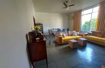 Apartamento à venda com 3 quartos no condomínio Félix da Cunha, Rio de Janeiro - RJ
