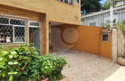 Casa à venda com 3 quartos, sendo 1 suíte,  em Tijuca, Rio de Janeiro, RJ
