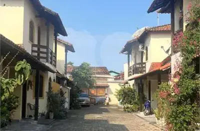 Casa à venda ou para alugar com 3 quartos em Casa Grande, Rio Das Ostras, RJ