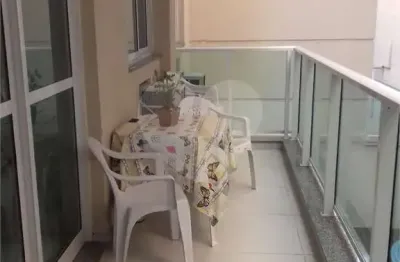 Apartamento à venda com 2 quartos, sendo 1 suíte,  no condomínio Family Residence, Rio de Janeiro - RJ