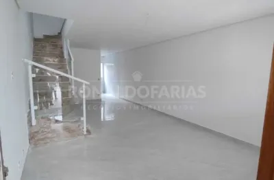 Sobrado a venda com 03 dormitórios sendo 01 suíte na região do campo grande