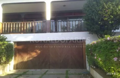 Excelente casa térrea em condomínio com 900m² de terreno e 500m² de construção. no jd. bela vista