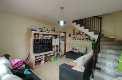 Excelente sobrado a venda na vila emir com 3 dormitórios e suíte