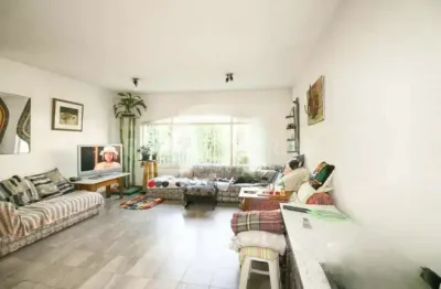 Casa a venda em interlagos bolsão com 5 dormitórios sendo 4 suites e 5 vagas de garagem