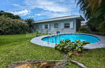 Casa a venda ou locação no bairro de interlagos bolsão 4 dormitórios 2 suítes e 3 vagas de garagem