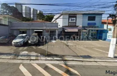 Predio comercial a venda com 3 lojas e uma casa no fundo regao da cidade dutra