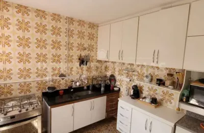 Casa térrea a venda com 02 dormitórios na região de interlagos