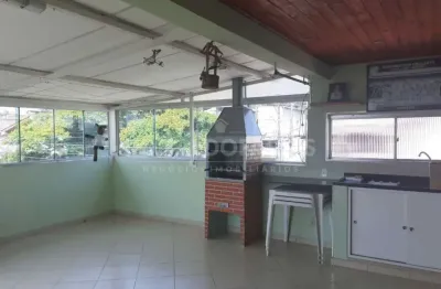 Sobrado a venda sendo 4 quartos com uma suite 2 salas 4 bnheiro