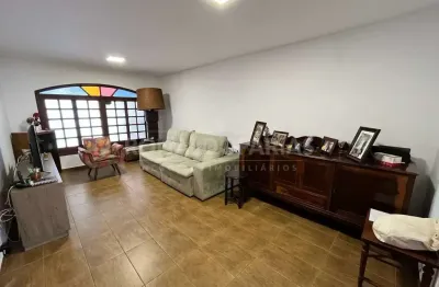 Sobrado à venda com 3 dormitórios na região de santo amaro.