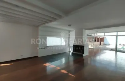 Casa para venda no bairro de interlagos bolsão 3 dormitórios 2 suítes 4 vagas de garagem